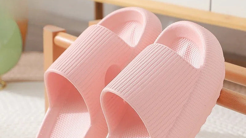 Cloud Comfort Slippers – Ultra Soft & Lightweight