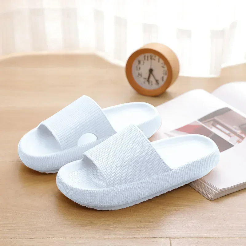 Cloud Comfort Slippers – Ultra Soft & Lightweight