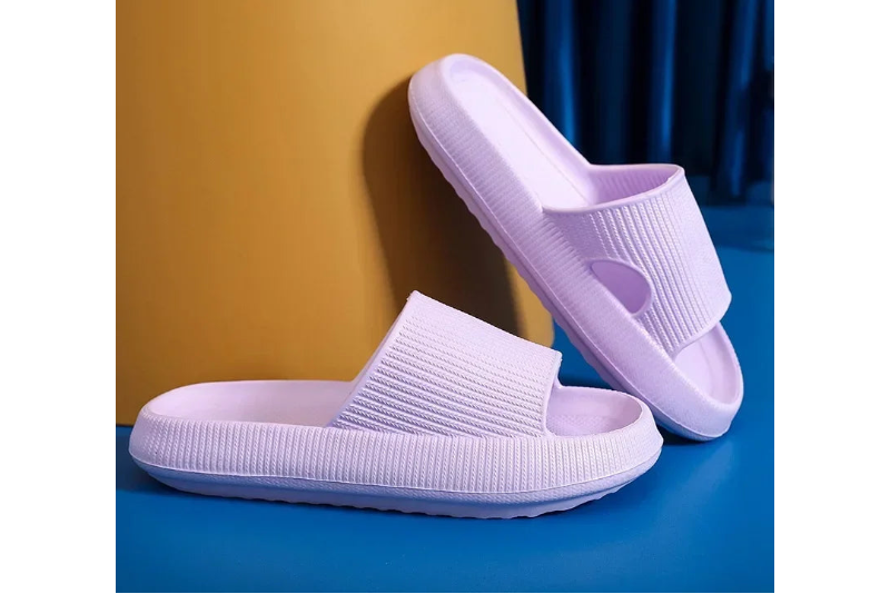 Cloud Comfort Slippers – Ultra Soft & Lightweight